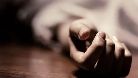 Adolescentă salvată de la moarte în ultima clipă. Poliţia a găsit-o imediat după ce şi-a tăiat venele