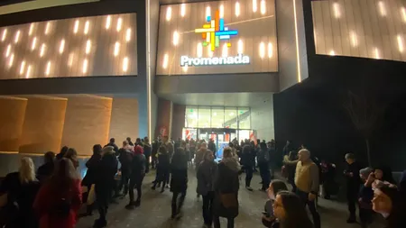 Incendiu la mall. O maşină a luat foc în parcare la Promenada Sibiu VIDEO