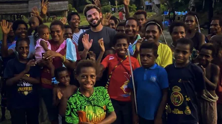 Actorul Zac Efron e posibil să fi contractat o boală letală în timpul filmărilor din Papua Noua Guinee