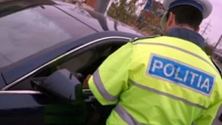 Un tânăr din Galaţi, prins de poliţişti beat şi fără permis. Conducea o maşină neînmatriculată şi cu farurile stinse