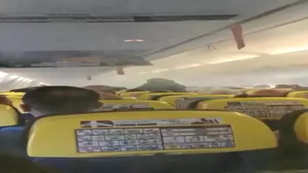 Momente de groază într-un avion care a decolat de pe Aeroportul Otopeni. Aeronava s-a umplut de fum, pasagerii au început să ţipe VIDEO