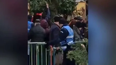 O femeie a fost călcată în picioare la slujba de Bobotează, la Iaşi