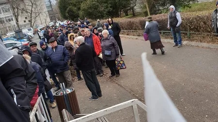 Cozi uriaşe la ghişee pentru plata taxelor şi impozitelor la început de an