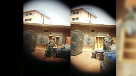 Imagini revoltătoare, jandarmii folosesc o femeie însărcinată pe post de scut uman VIDEO