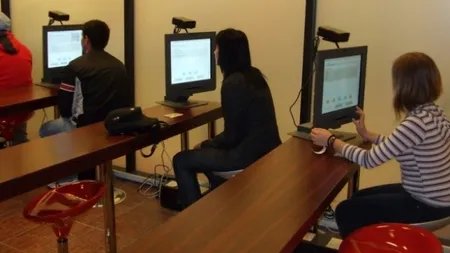 Haos la Direcţia de Permise. Sistemul informatic a picat în timpul examenului. Activitatea e blocată