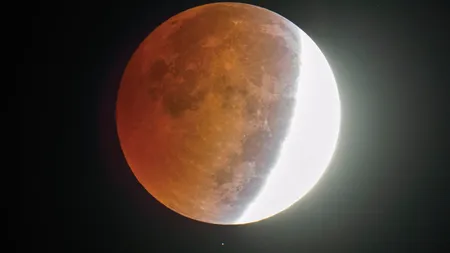 Prima eclipsă de Lună vizibilă din România va avea loc pe 10 ianuarie