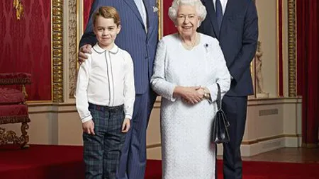 Regina Elisabeta a II-a, într-un portret alături de cei trei viitori regi