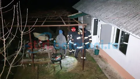 Un bărbat i-a dat foc concubinei sale, apoi s-a autoincendiat. Cei doi sunt în stare critică