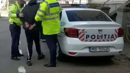 Bărbatul care şi-a abandonat copilul în maşină şi a fugit de poliţie, prins pe aeroportul din Bucureşti. A încercat să fugă în Anglia