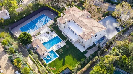 Prinţul Harry şi Meghan Markle vor să cumpere un conac în Malibu în valoare de 7 milioane de dolari