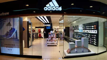 Vânzările Adidas au scăzut în China cu 85% din cauza epidemiei de coronavirus