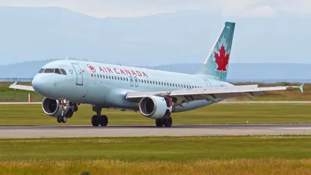 Un Boeing 767 al Air Canada a aterizat de urgenţă la Madrid. O parte a trenului de aterizare a ajuns în motor VIDEO