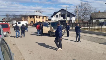 Romii din Suceava s-au întors din Italia, dar au minţit la vamă că vin în Germania. 