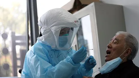 China se teme să nu se confrunte cu un al doilea focar de coronavirus. 14% dintre pacienţii vindecaţi au fost testaţi din nou pozitiv