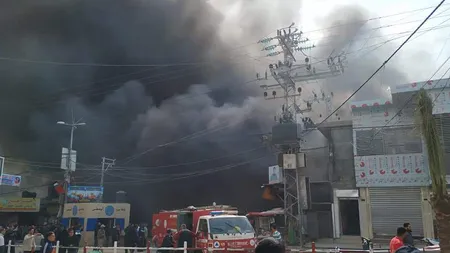 Cel puţin 9 morţi şi 50 de răniţi, după o explozie într-o tabără de refugiaţi. Imaginile de la faţa locului sunt groaznice VIDEO