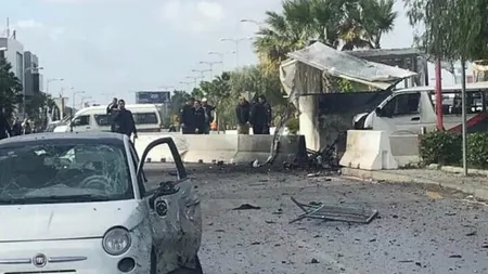Dublu atentat sinucigaş în faţa ambasadei SUA din Tunis. Cinci poliţişti şi un civil au fost răniţi VIDEO