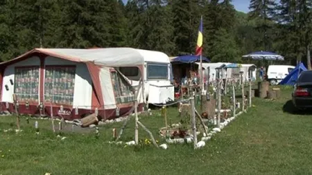 Autorităţile locale interzic camparea în Valea Cerbului
