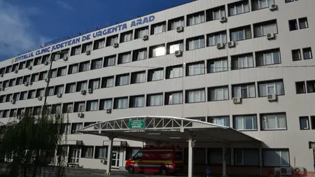Situaţia de la Spitalul de Urgenţă Arad se agravează. 127 de cadre medicale şi-au luat concediu, iar alte 40 şi-au dat demisia