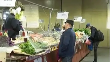 Aglomeraţie în Piaţa Obor din Bucureşti. Jandarmii au intervenit
