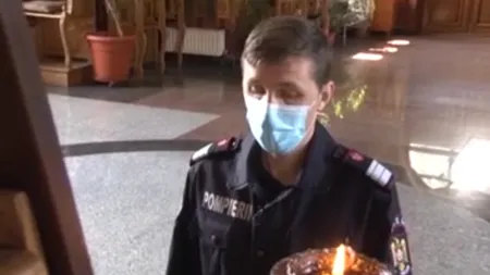 Rugăciunea emoţionantă a unui pompier. Cu lacrimi în ochi, salvatorul s-a rugat la Dumnezeu