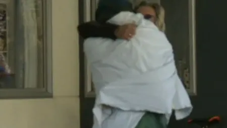 Doi excursionişti daţi dispăruţi în Noua Zeelandă au fost găsiţi în viaţă după 19 zile. Tinerii se aflau într-un tufiş