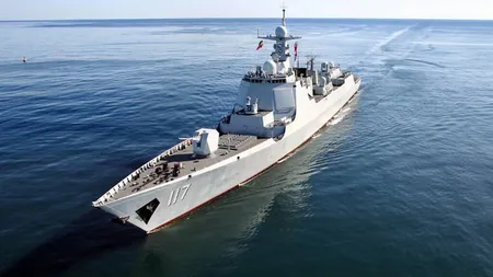 Iranul s-a dotat cu peste 100 de nave de luptă noi şi ameninţă SUA. 