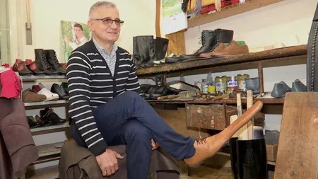 INEDIT Moda în timpul pandemiei. Un producător de încălţăminte din România a lansat pantofii de distanţare socială GALERIE FOTO