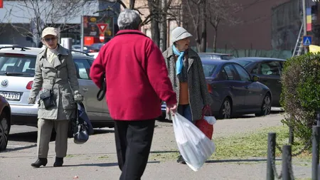 STARE DE ALERTĂ. Persoanele de peste 65 de ani pot ieşi din casă în orice interval orar doresc