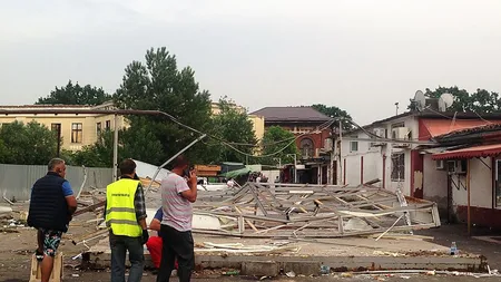 Primăria Sectorului 5, acuzată de activişti pentru demolarea Pieţei de Flori. 