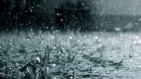 PROGNOZA METEO. Ploi torenţiale, vijelii şi grindină în mare parte din ţară în următoarele zile, precipitaţii mixte la munte
