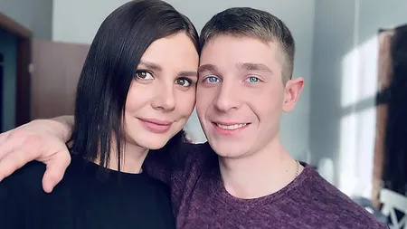 O influenceriţă a rămas gravidă cu fiul ei vitreg. A divorţat de tatăl lui după 10 ani de căsnicie: 