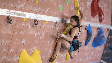 Tragedie pe munte. O alpinistă de 16 ani, vicecampioană mondială, a murit într-un accident la antrenamente