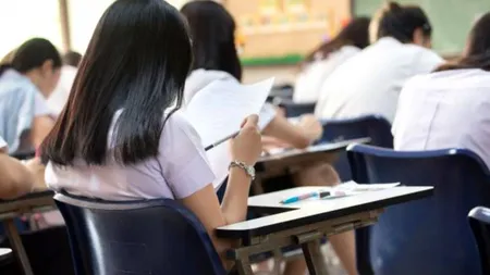 De peste două ori mai mulţi elevi din mediul au luat sub 5 la matematică la examenele naţionale, comparativ cu cei din mediul urban
