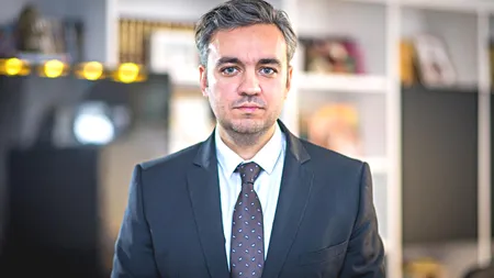 Prefectul din Constanţa, implicat într-un accident rutier. O persoană a fost rănită