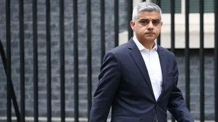 Primarul Londrei renunţă la peste 15.000 de lire sterline din salariu, în mijlocul crizei Covid-19. Apel disperat către Boris Johnson