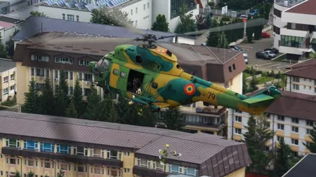 Flori aruncate din avioane şi elicoptere peste Spitalul Judeţean Bacău. Care este scopul misiunii inedite