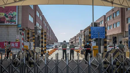 Situaţia se agravează în China. Tot mai multe cazuri de coronavirus la Beijing, oraşul a fost plasat în stare de război