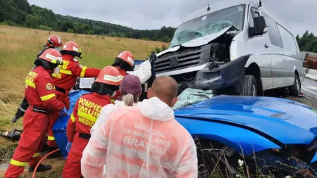 Microbuz cu pasageri, implicat într-un accident pe DN1