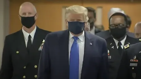 Donald Trump, prima dată cu mască de protecţie în public. SUA a depăşit 66.000 de cazuri pentru a doua zi consecutiv