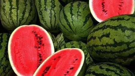 Atenţie la ce cumpăraţi, pepenii de pe piaţă pot fi toxici. Trucul prin care să-ţi dai seama dacă pepenele ales este sănătos