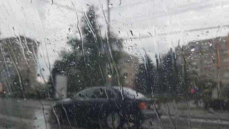 Avertizare meteo de ploi torenţiale, descărcări electrice, vijelii şi grindină până sâmbătă