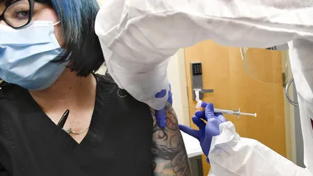 Vaccinul contra coronavirusului va costa maxim 40 de dolari. UE luptă ca preţul să fie mai mic decât atât