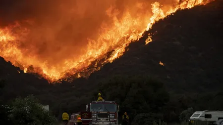 IMAGINI ŞOCANTE. Un incendiu de pădure din California s-a transformat într-o tornadă de foc