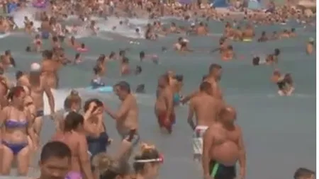 Aglomeraţie la mare şi la munte. Record de turişti pe litoral