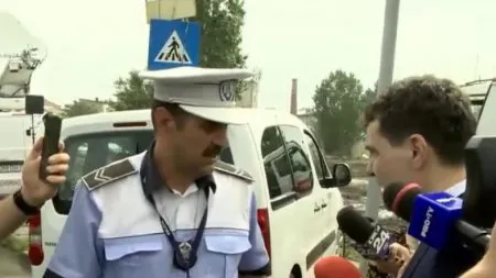Nicuşor Dan a fost prins în weekend conducând o maşină cu ITP-ul expirat. Cum l-a sancţionat Poliţia Rutieră