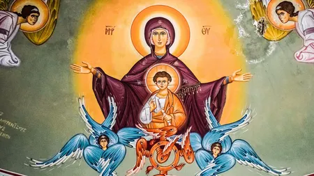 Paraclisul Maicii Domnului. Când şi cum se citeşte ca să îţi alini suferinţele trupeşti, pentru luminarea minţii şi întărirea credinţei