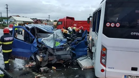 Accident cumplit în Iaşi. O persoană a murit, iar alte 13 au fost rănite. A fost activat PLANUL ROŞU