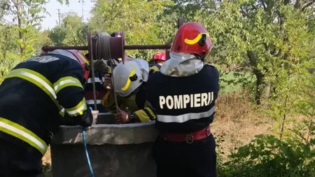 Băiat de 16 ani dat dispărut de familie, găsit înecat în fântâna din curtea casei