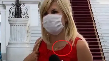 Elena Udrea şi-a afişat tatuajul. Cui îi este dedicat şi ce semnificaţie are