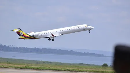 Teste Covid pentru toţi pasagerii care zboară pe rute internaţionale. Măsură extremă cerută de marii transportatori aerieni